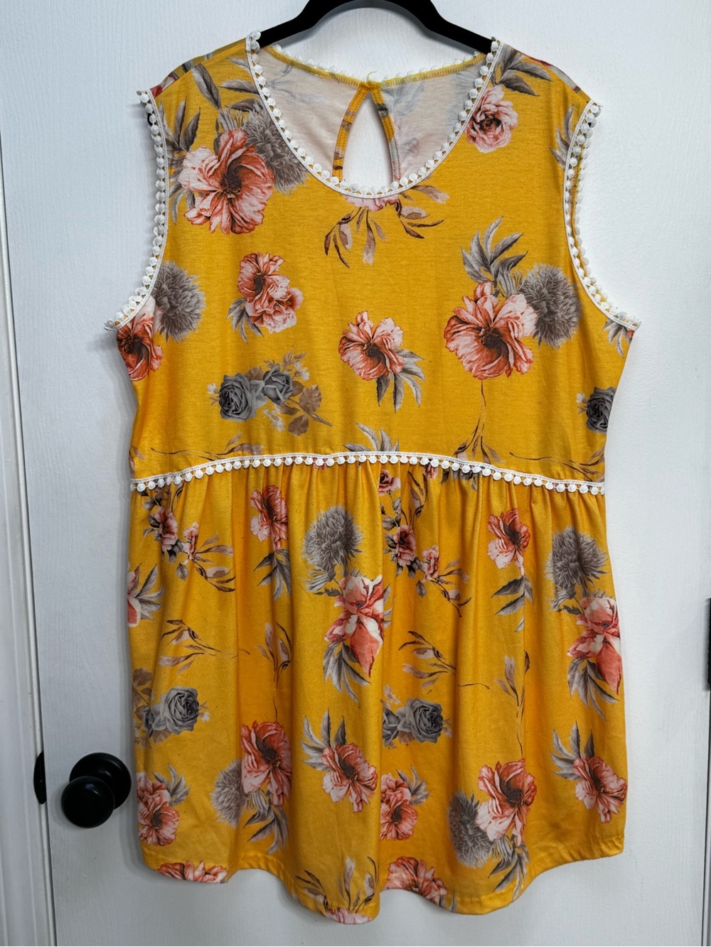Women's Mustard Yellow Floral Sleeveless Top with Lace Trim